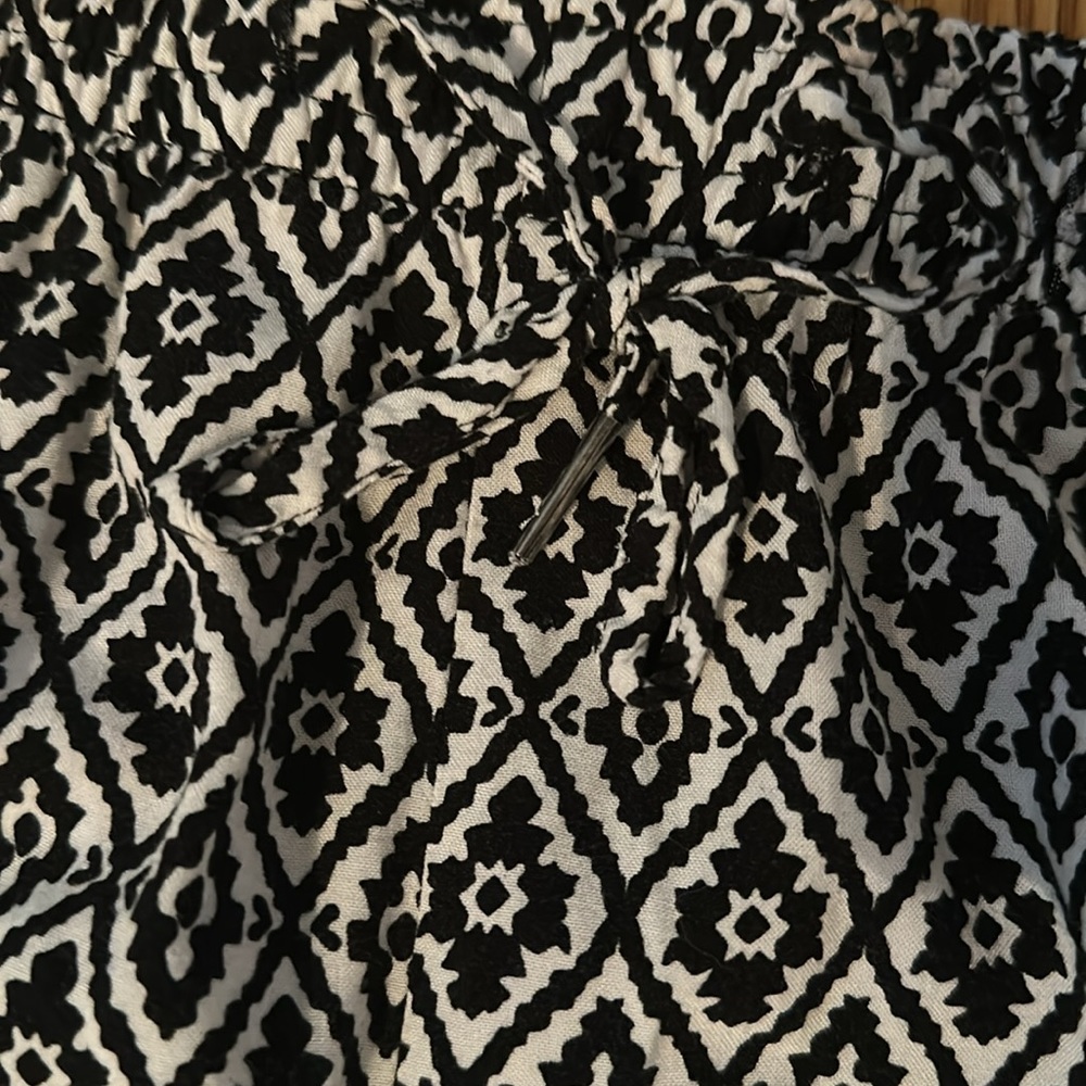 Tag Pants - Picture 3 of 5